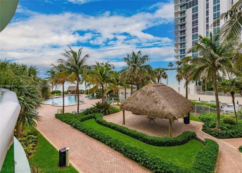Comprar apartamento no Tides Hollywood Beach 2H