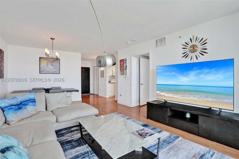 Alquiler de apartamento en Yacht Club at Portofino 807