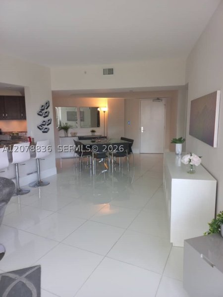 Alquiler de apartamento en Turnberry Village 1212