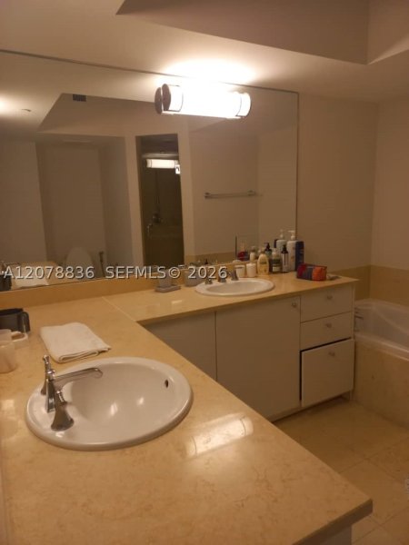 Alquiler de apartamento en Turnberry Village 1212
