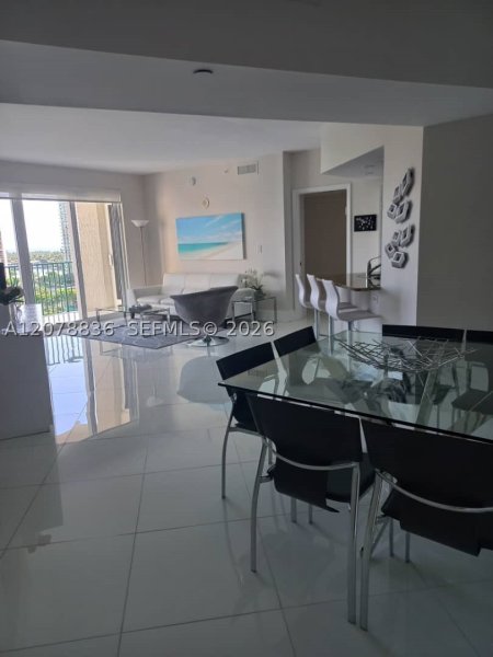 Alquiler de apartamento en Turnberry Village 1212