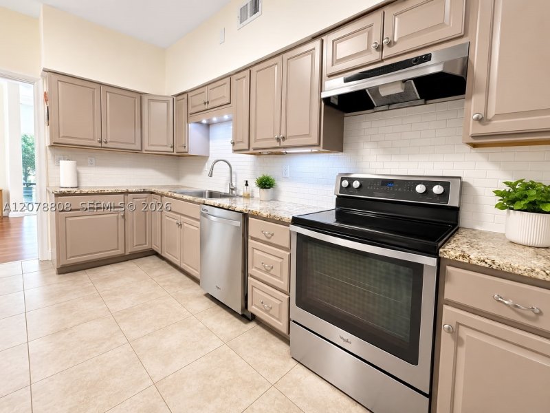 Property photo # 7