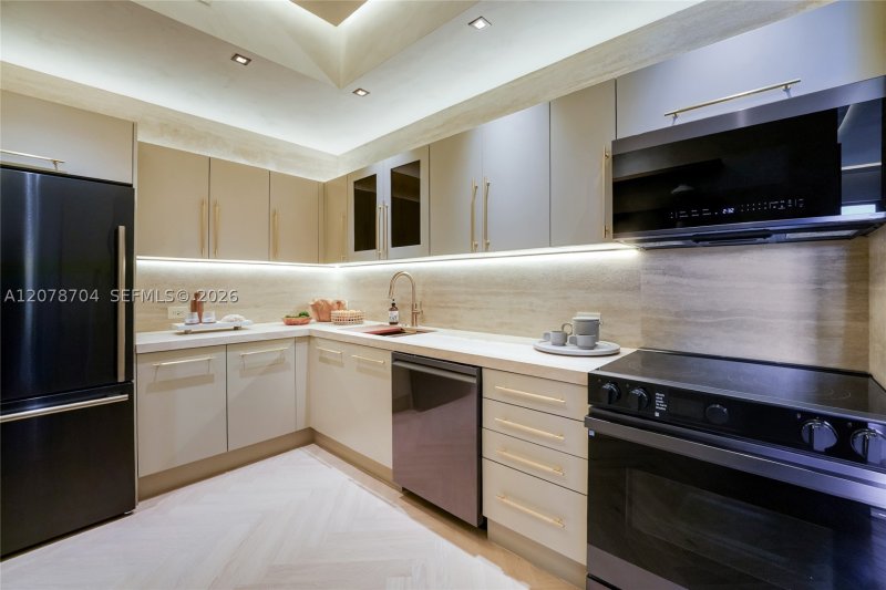 Property photo # 11