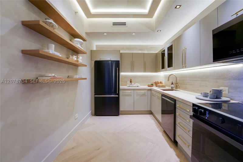 Property photo # 4