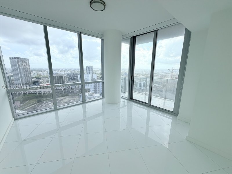 Comprar apartamento no Paramount Miami WorldCenter 3202