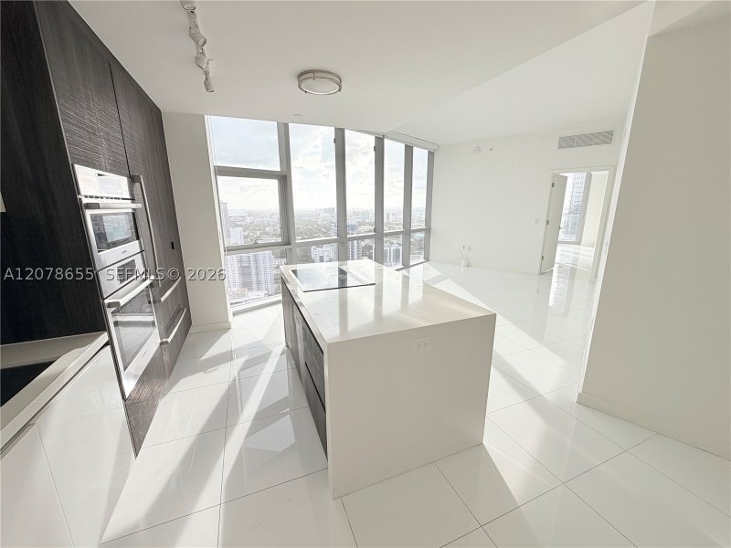 Paramount Miami WorldCenter Apt #3202