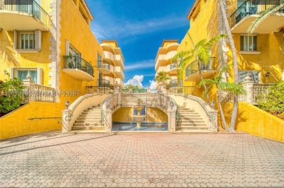 Surfside Palms Apt #206
