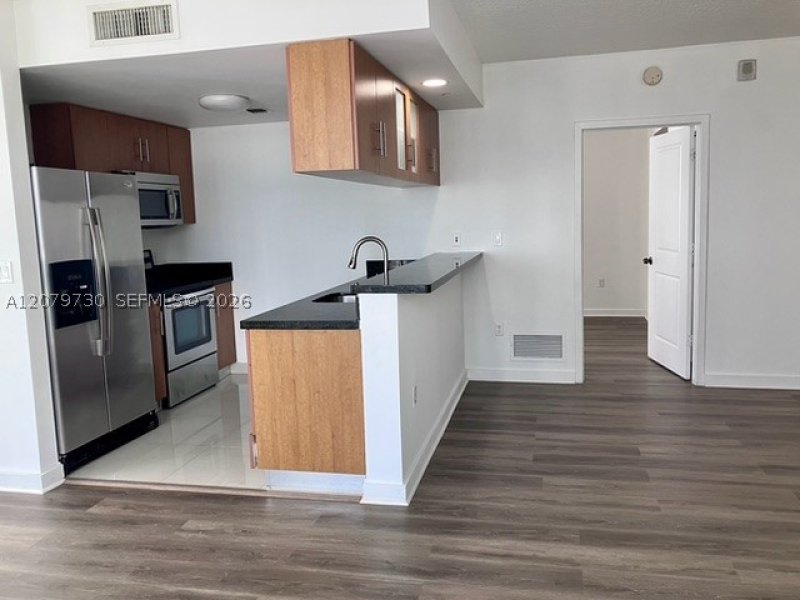 Apartment for rent at 23 Biscayne Bay 1502