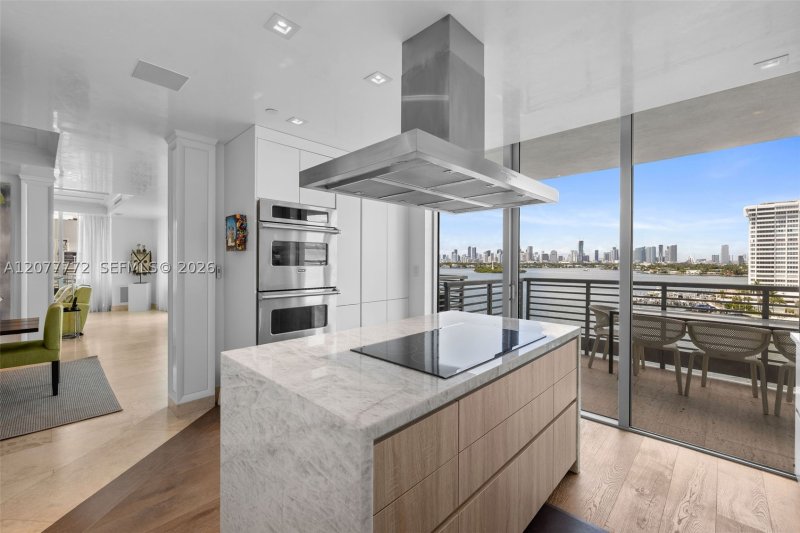 Condo for sale at Capri Marina Grande 902