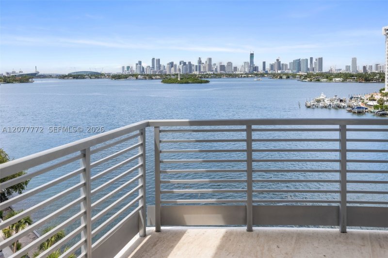 Condo for sale at Capri Marina Grande 902
