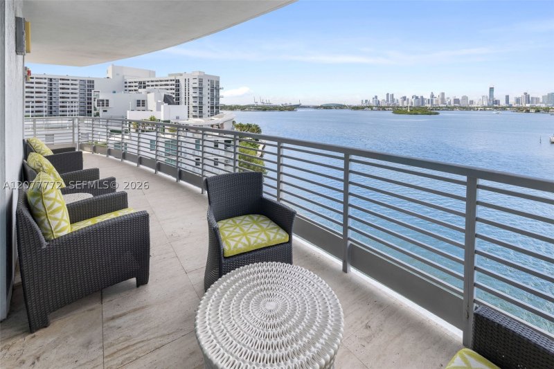 Condo for sale at Capri Marina Grande 902