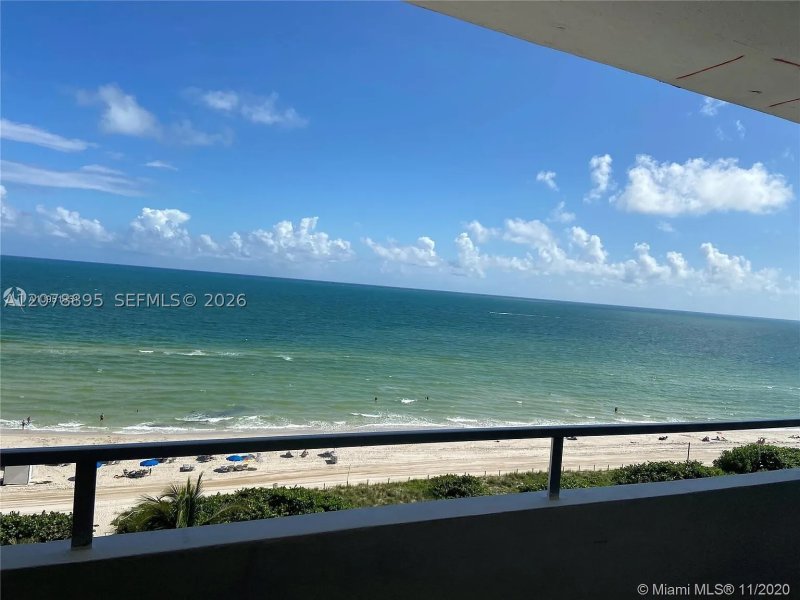 Comprar apartamento no Oceanside Plaza 10G