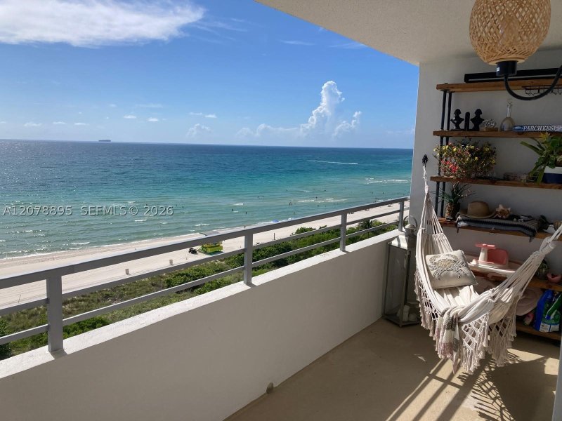 Comprar apartamento no Oceanside Plaza 10G