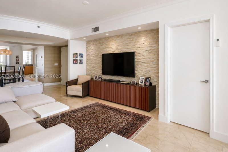 Apartment for rent at Ocean Two 1602
