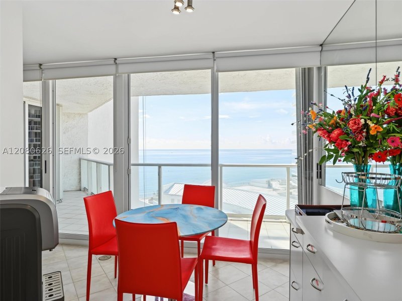 Comprar apartamento no Oceania 2 828