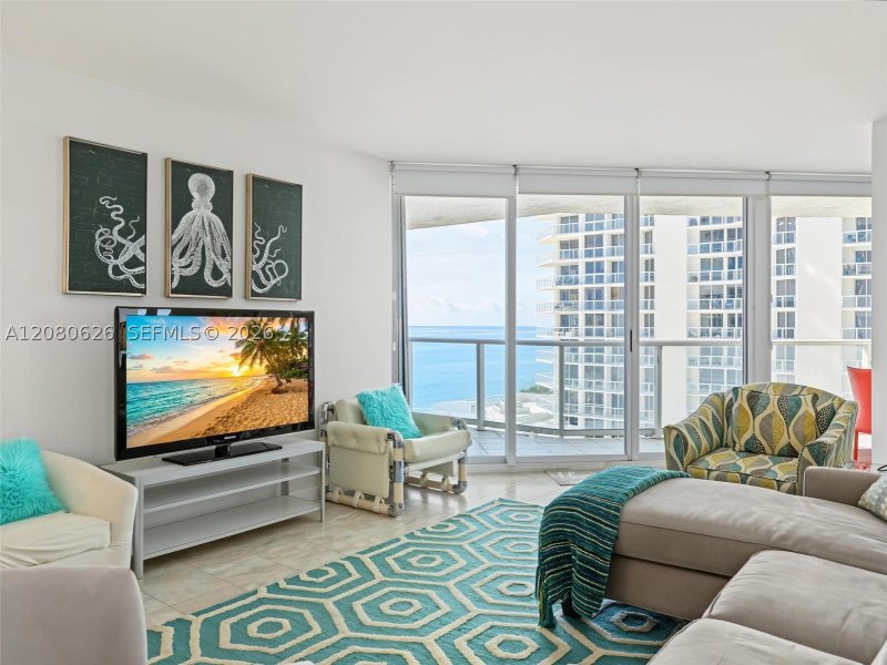 Comprar apartamento no Oceania 2 828