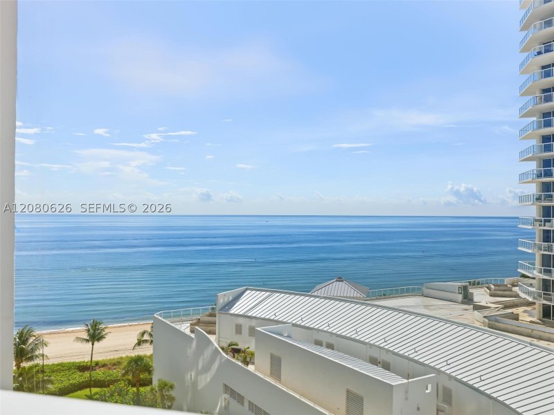 Oceania 2 Apt #828