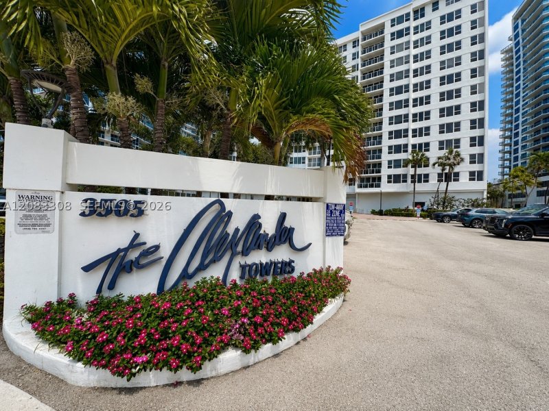 Alquiler de apartamento en Alexander Towers 402