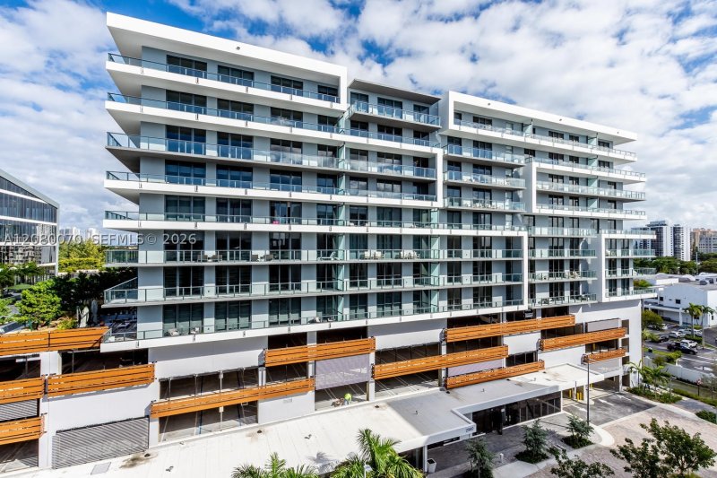 ParkSquare Aventura Apt #1005