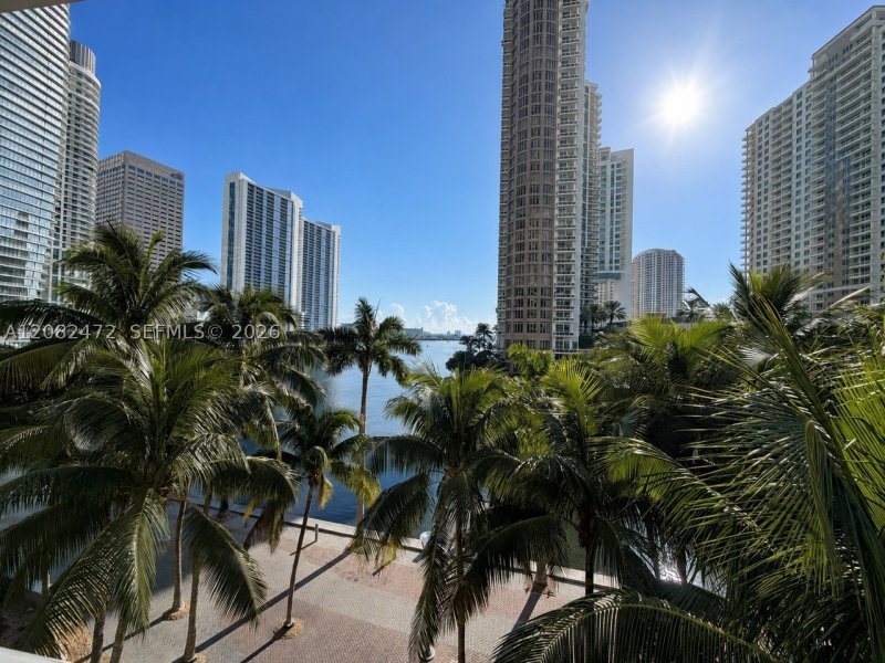 Aluguel de apartamento no Icon Brickell Tower I 417