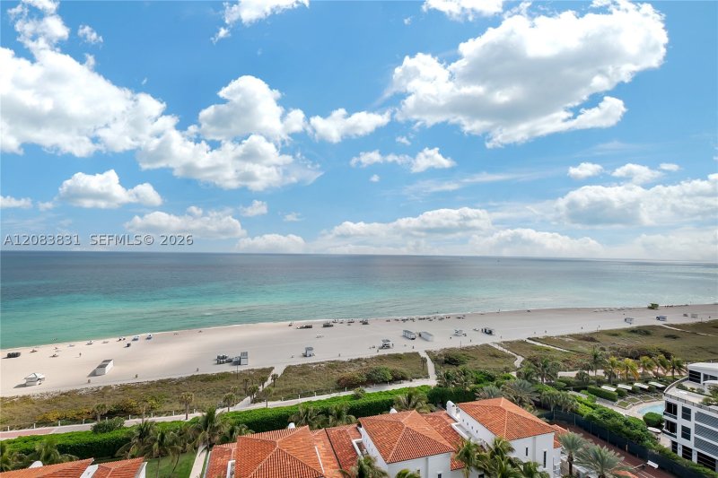 Condo for sale at Bath Club 1503