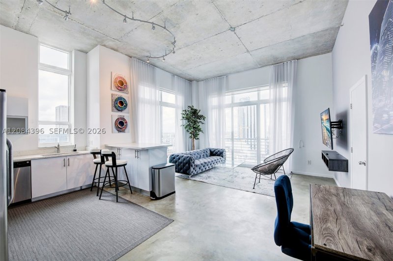 Condo for sale at Loft Downtown I UPH01