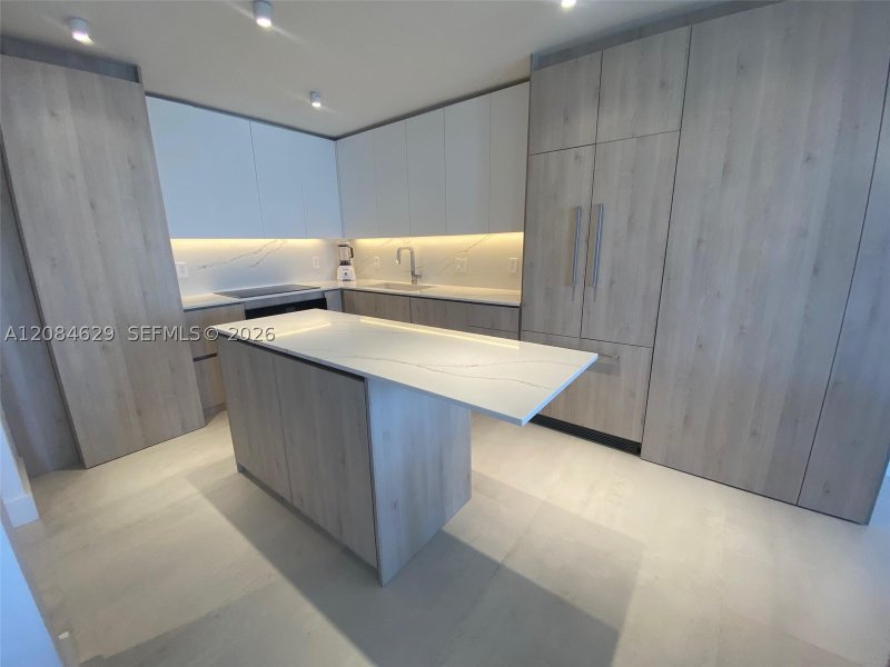 Aluguel de apartamento no Brickell Place B2411