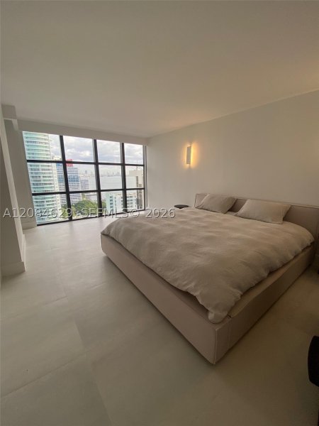 Aluguel de apartamento no Brickell Place B2411