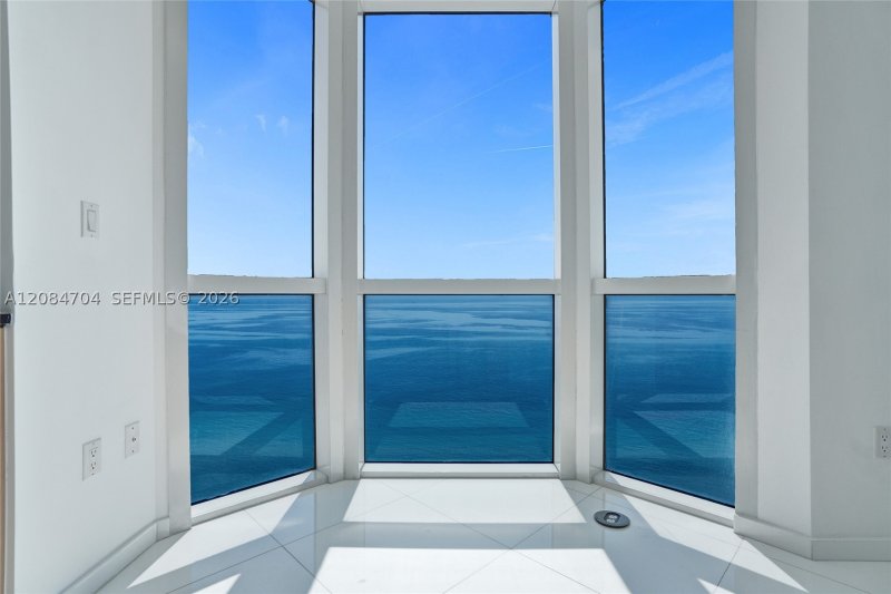 Apartment for rent at Akoya 2403