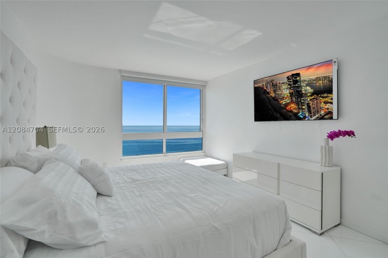Apartment for rent at Akoya 2403
