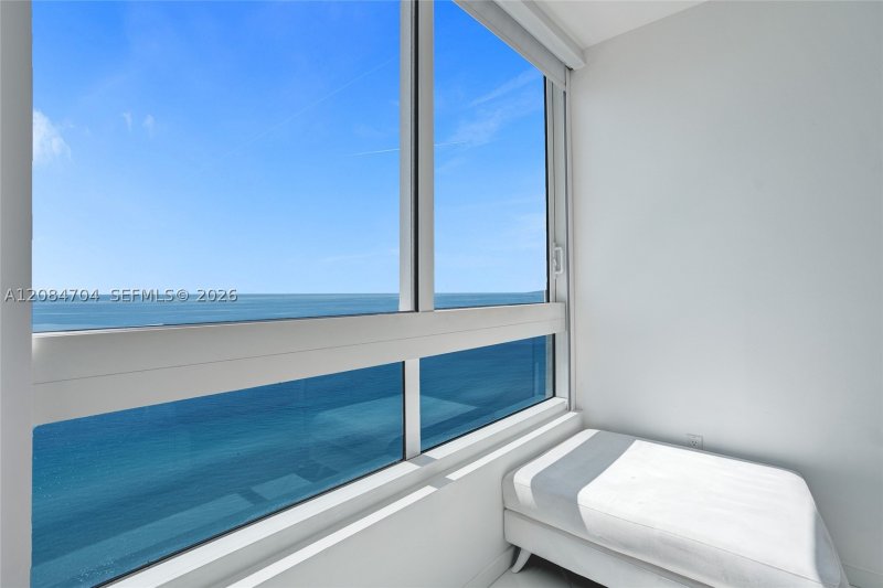 Apartment for rent at Akoya 2403