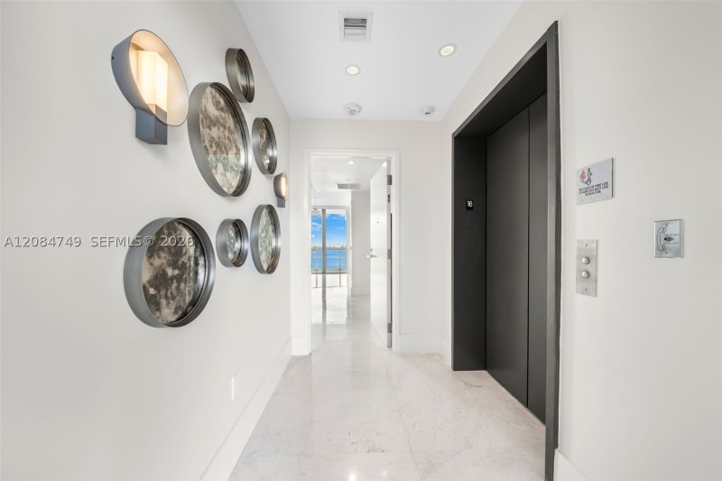 Comprar apartamento en Biscayne Beach 1603