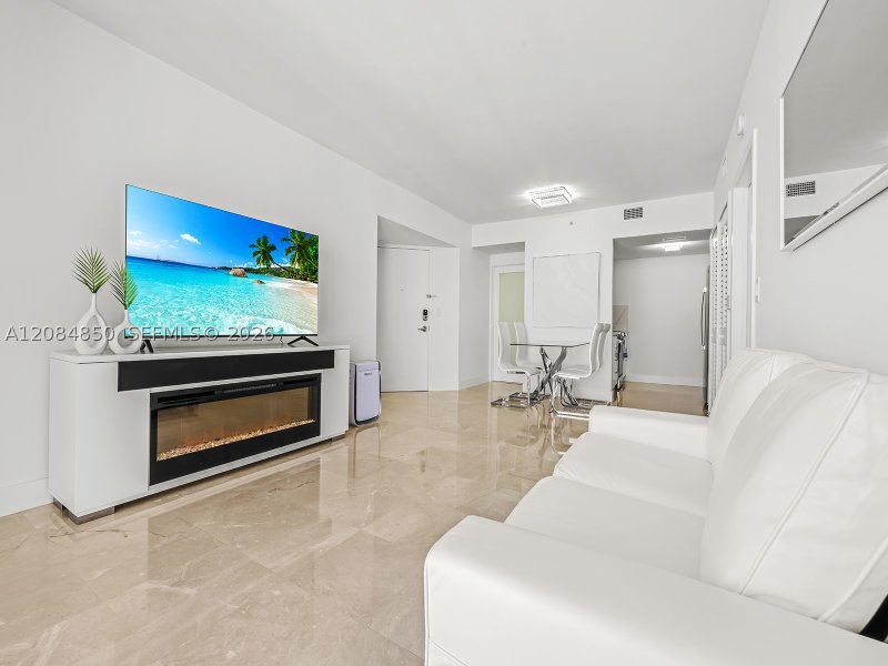 Apartment for rent at Akoya 1911