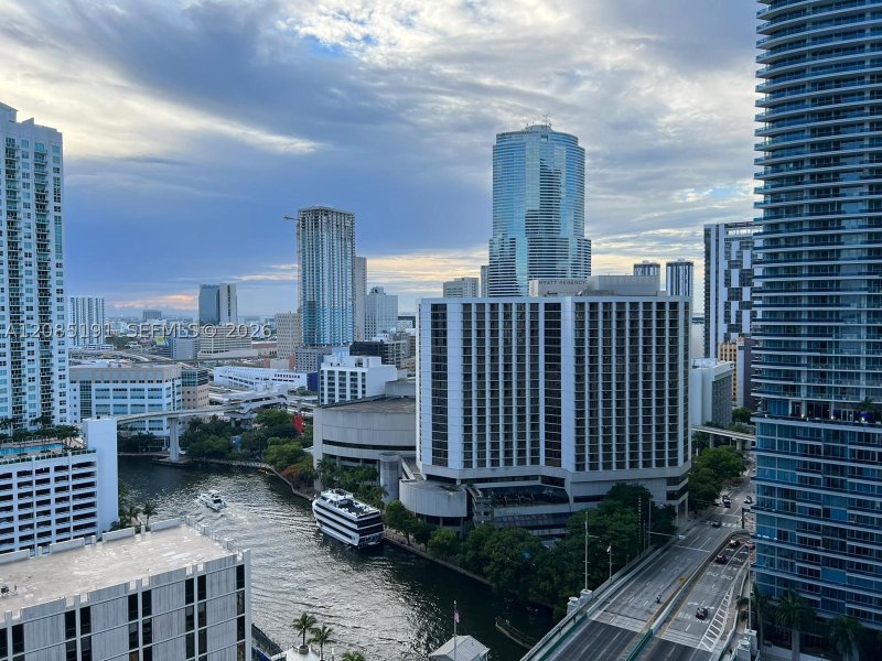 Condo for sale at Icon Brickell Viceroy 2303