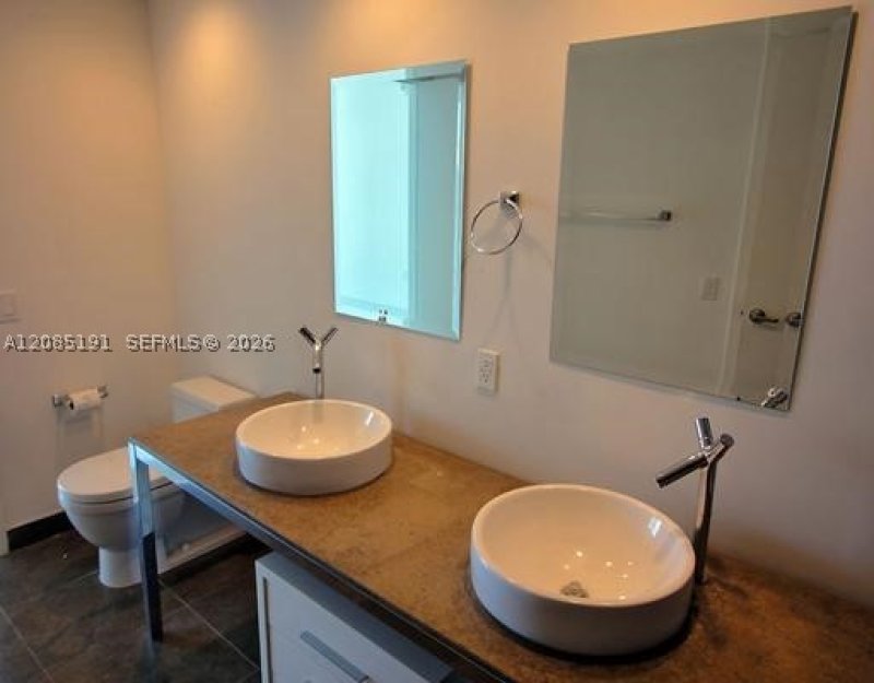 Condo for sale at Icon Brickell Viceroy 2303