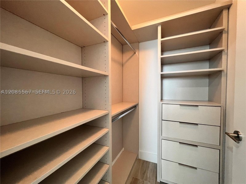 Alquiler de apartamento en Biscayne Beach 1104