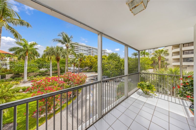 Comprar apartamento en Island Breakers 2H