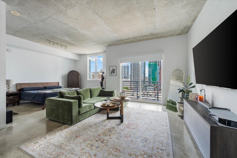 Condo for sale at Loft Downtown I 1403