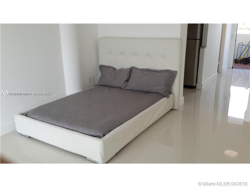 Comprar apartamento en Bayshore Yacht Tennis Club 703