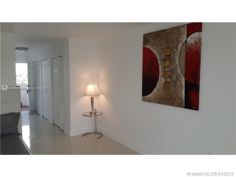 Comprar apartamento en Bayshore Yacht Tennis Club 703