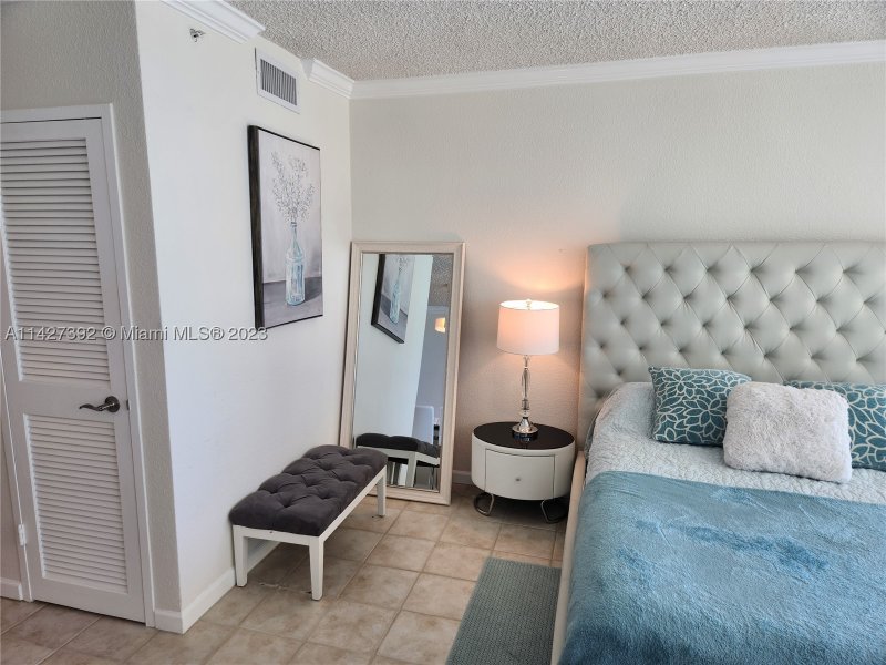 Apartment for rent at The Wave Condo 512