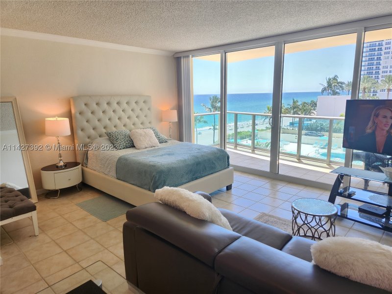 Apartment for rent at The Wave Condo 512