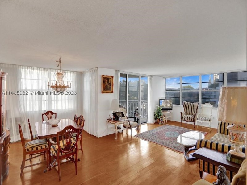 Comprar apartamento en Del Prado South Tower 304