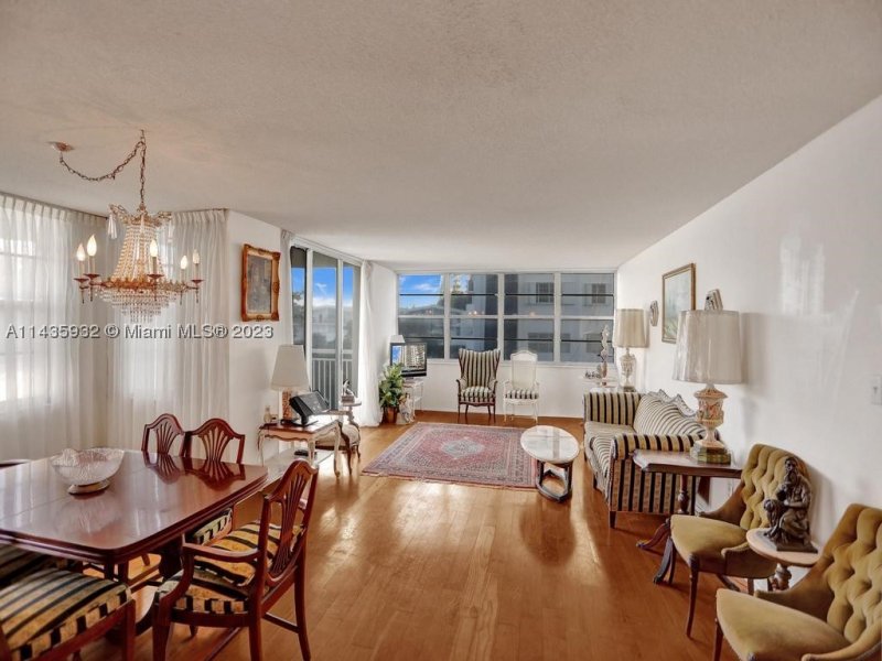 Comprar apartamento en Del Prado South Tower 304