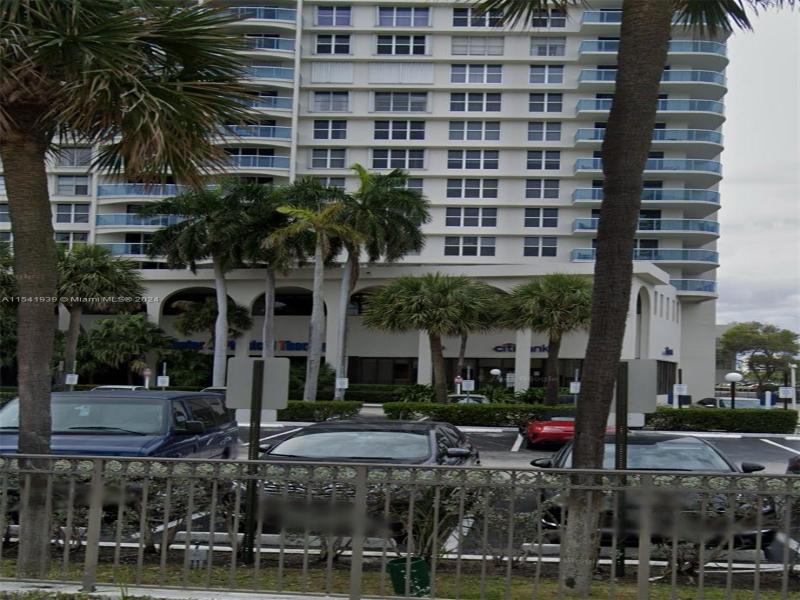 Condo for sale at Hallmark of Hollywood G7