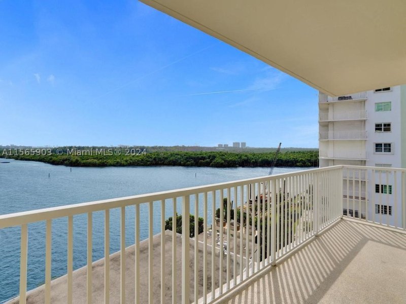 Aluguel de apartamento no Arlen House 906