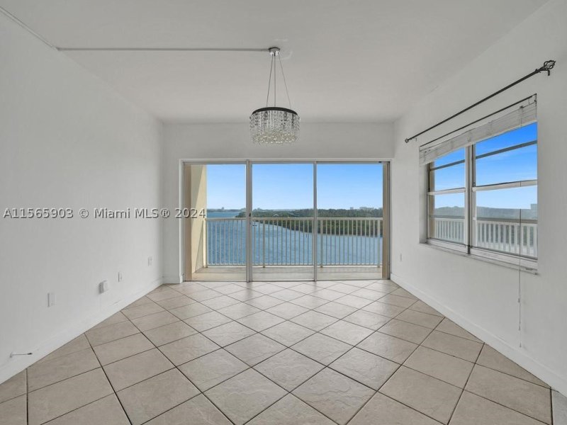 Aluguel de apartamento no Arlen House 906