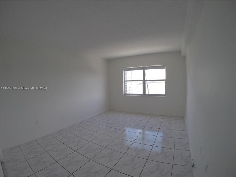 Comprar apartamento en Coastal Towers 905
