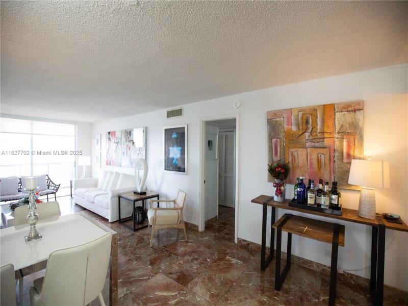 Comprar apartamento en Maison Grande 1728
