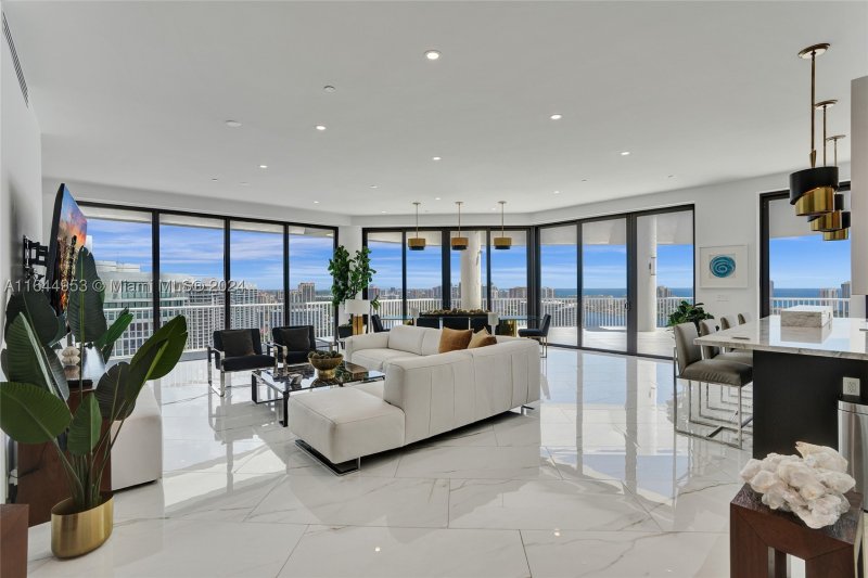 Condo for sale at 3000 Williams Island PH-4
